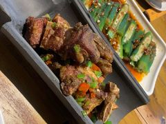 吊烧腊排骨-隔壁老王·家常云南菜(花巷店)