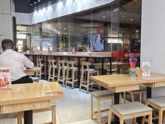 -魔都三兄弟酸辣粉·蘸卤炸串(虹桥万科店)