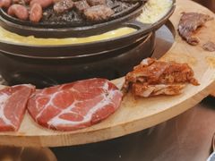 -胡悦里韩式烤肉(芝罘万达广场店)