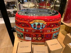 -乐蓬马歇百货公司(Rive Gauche)