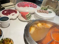 -左庭右院鲜牛肉火锅(金山万达店)
