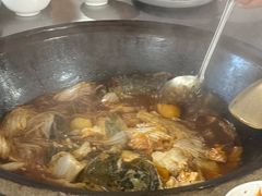 -粘豆包柴火铁锅炖