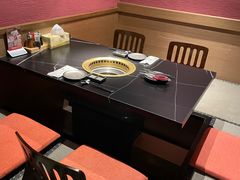 -山川小町·极番烧肉(新地假日广场店)