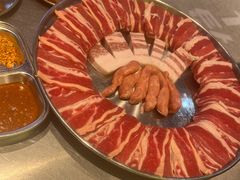 -哈哈碳都·牛肋条无限自助烤肉(台江万达店)