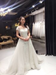 -艾米丽婚纱礼服