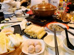 -鲜入围煮花胶鸡海鲜火锅