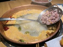 -洱火云南酸菜牛肉火锅(石景山当代商城店)