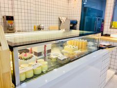 面包甜点陈列柜-执茶识麦(万达华府店)