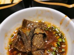 火锅必备调料-海底捞火锅鲜切牛肉主题店(长寿路店)