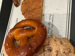 -HOT CRUSH趁热集合·现烤面包(上海环球港店)