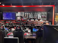 -ROG玩家国度(美罗城店)