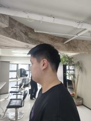 -宫铭烫发染发接发店