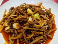 -冯烫烫跷脚牛肉·川菜小馆(武胜西街店)