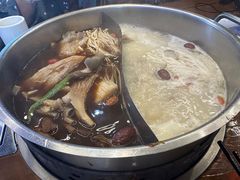 -亿诣蝎府炸酱面羊蝎子火锅(酷车小镇店)