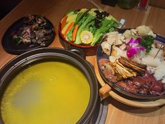 -一朵菌·野生菌探索家火锅(南亚店)