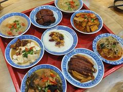 -蓝田九大碗民俗食府(蓝田店)