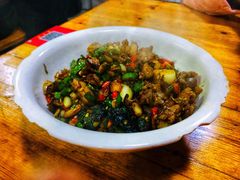 干锅青椒炒牛蛙-笨罗卜浏阳菜馆(星沙店)