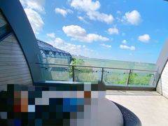 -上海滴水湖皇冠假日酒店