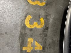 -大宁国际商业广场-地下停车库