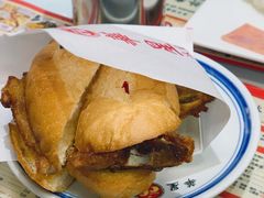 猪扒包-華人 華星冰室(氹仔 店)