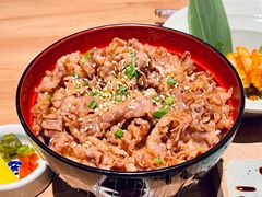 牛肉盖饭-隐泉之语日式料理(王府中环店)