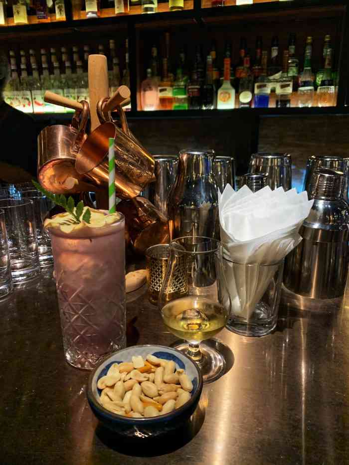 the winston bar-"每个月来淄博出差,每次来淄博必打卡的酒吧.