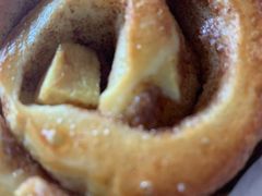 -Dough&Joe团憩(瑞虹天地月亮湾店)