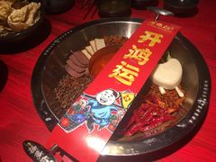 -谭鸭血老火锅(万象九宜城店)