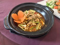 -Neary Khmer Restaurant