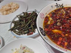 -辣小妮de川菜馆(红旗Mall店)