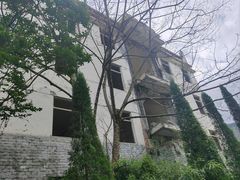 -四川汶川特大地震漩口中学遗址
