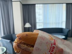 -Bánh Mì Huynh Hoa