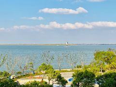 -上海滴水湖皇冠假日酒店