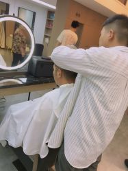 -诗悦发型烫染SALON