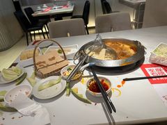 -左庭右院鲜牛肉火锅(金山万达店)