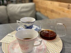 -LEO CAFE