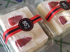 -85度C(生甜甜圈研究工坊·上海松江人民北路店)