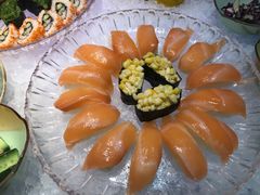 -亚洲国际大酒店·云顶阁旋转自助餐厅