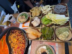 -赵美丽·重庆社区火锅·直营店(火车东站·中豪国际店)