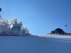 -中旅松花湖滑雪场
