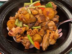 龙城啫啫鸡煲-誉八仙粤菜(万象天地店)