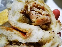 奥尔良鸡腿酥包-85度C(青岛燕儿岛店)