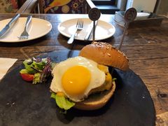 经典芝士汉堡-HIGH FIVE哈福手工汉堡(桂林路店)