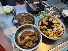 -松树干拌面店