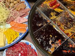 -周小明火锅(黑金冠社区店)