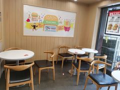 用餐区-华莱士·炸鸡汉堡(奥林花园店)
