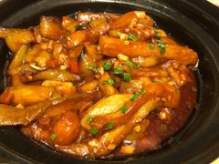 咸鱼鸡粒茄子煲-顺风汤馆·广府粤菜(江宸天街店)