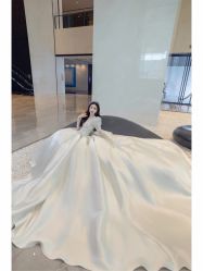 -莫小姐婚纱