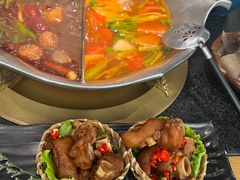 -湊湊火锅·茶憩(南京东路悦荟店)