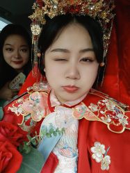 -艾米丽婚纱礼服